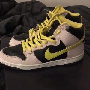 Miss Piggy Nike SB